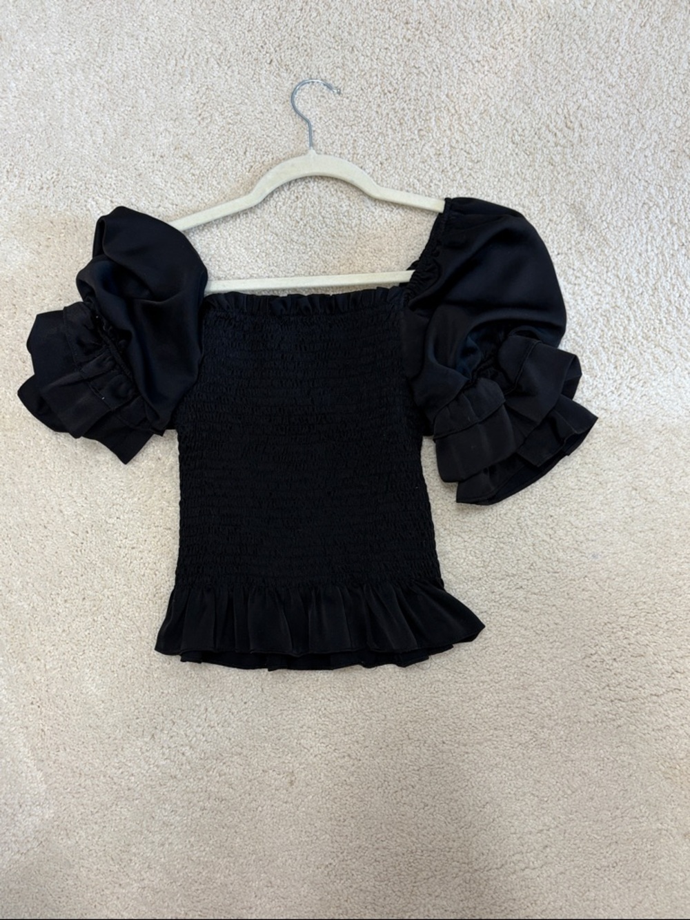 DO+BE Black Smocked Puff-Sleeve Ruffle Top🖤